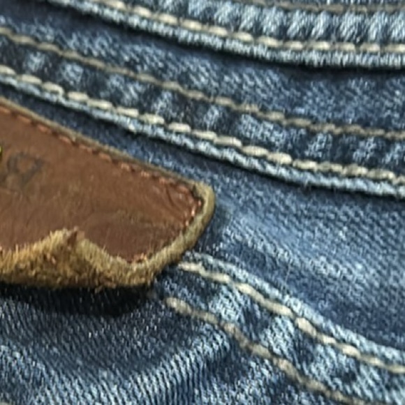 👖🎸 BKE Fulton Low Rise Bootcut Jeans | Distressed Blue Denim | Women’s Sz 28R - Picture 5 of 5